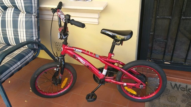 hot wheels bike 40cm